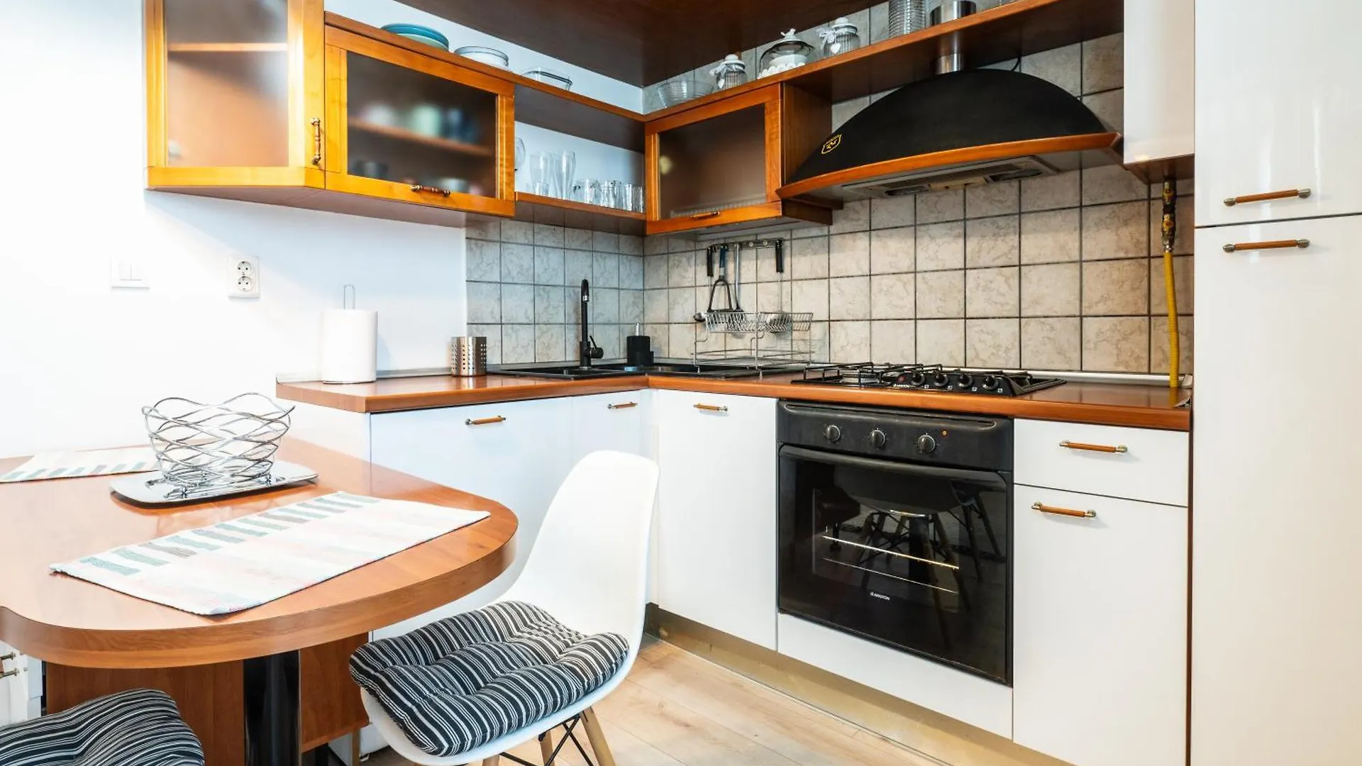Charming & Cozy 1Br Flat In The Heart Of Bucharest 아파트