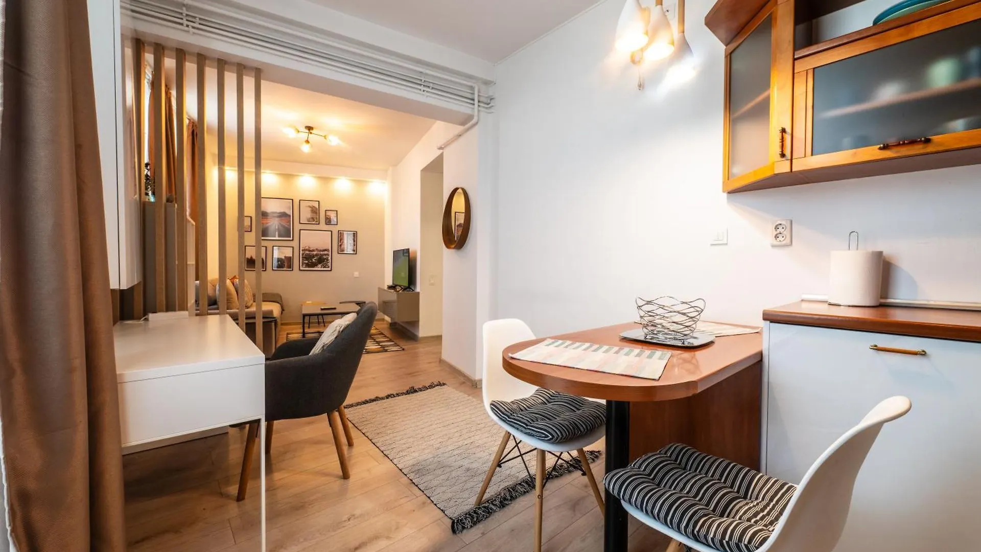 Charming & Cozy 1Br Flat In The Heart Of Bucharest Apartamento Roménia