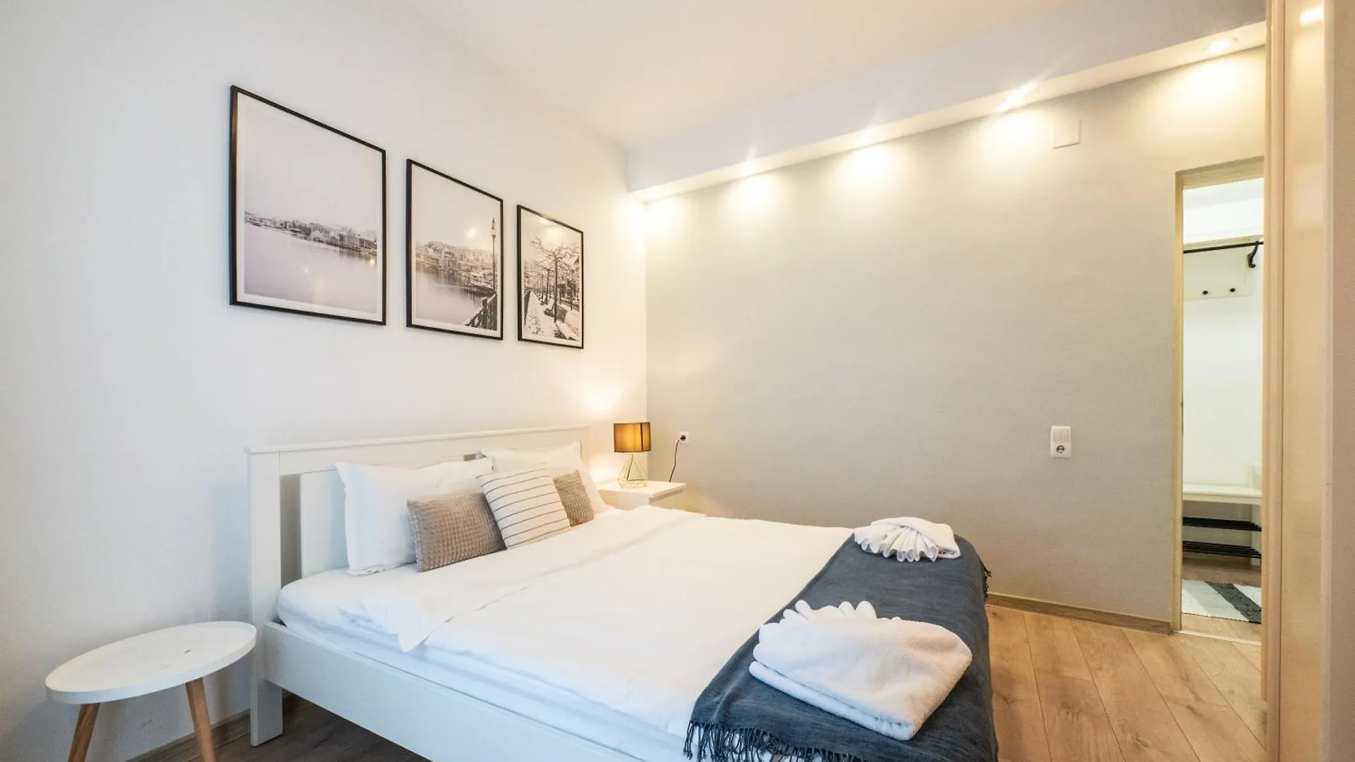 Charming & Cozy 1Br Flat In The Heart Of Bucharest Apartamento 0*,  Roménia