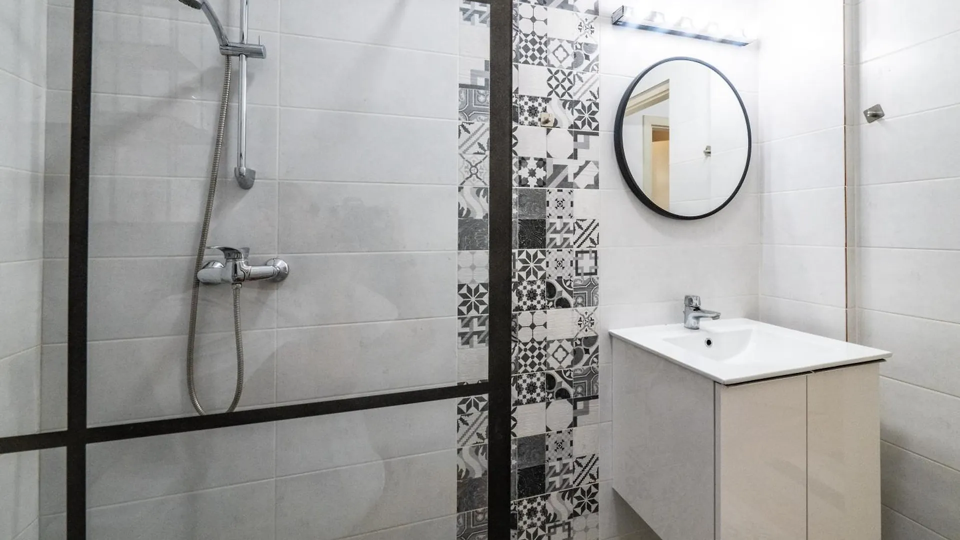 Charming & Cozy 1Br Flat In The Heart Of Bucharest Apartamento
